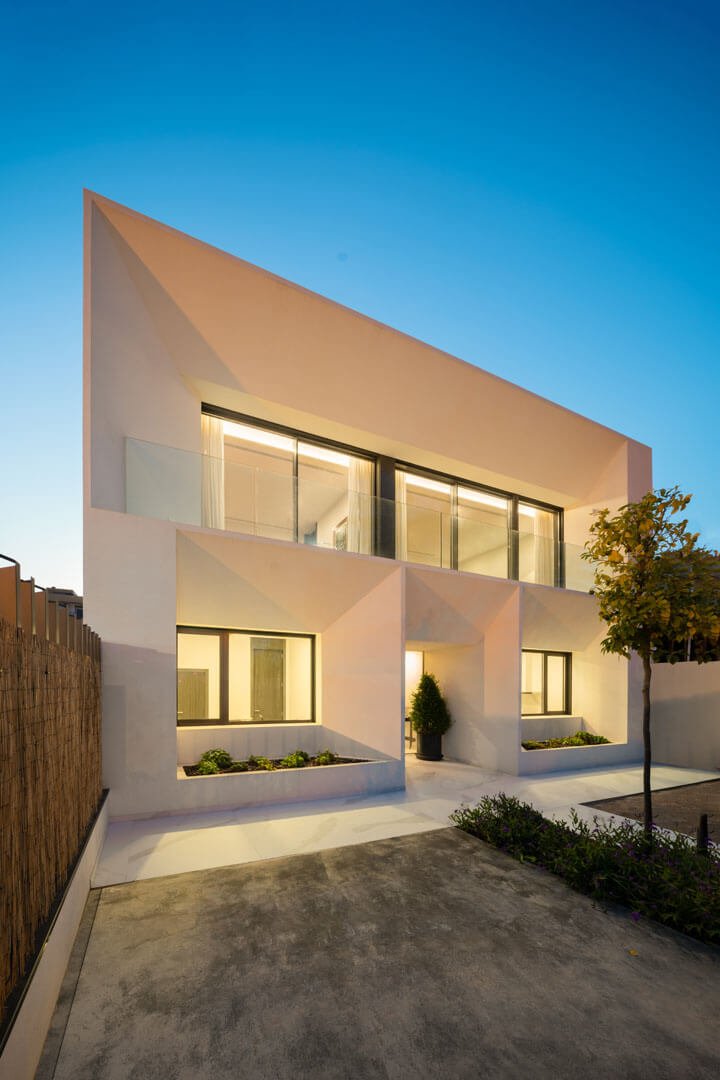 cat-in-a-square-design-interior-decoration-luxury-house-malvarosa-valencia-1